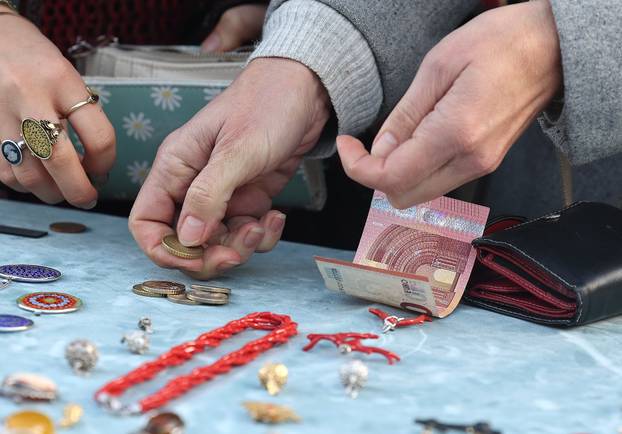 Zagreb: Prvi sajam antikviteta na Britancu od kada je euro postao nova službena valuta