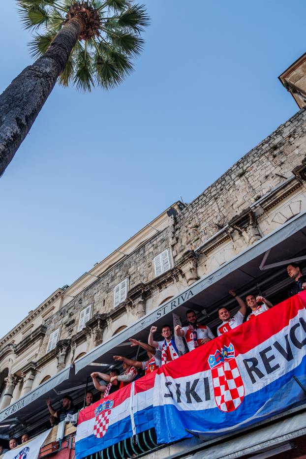 Split: Atmosefra na splitskoj rivi uoči početka utakmice UEFA Lige nacija Hrvatska - Francuska