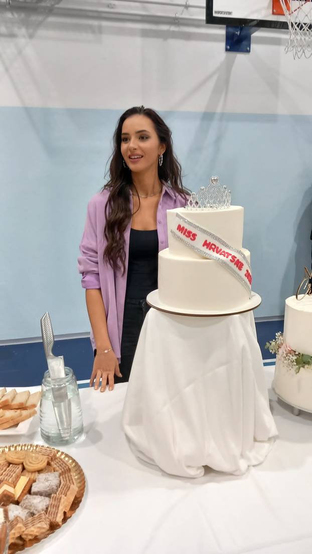FOTO Pogledajte kakav doček je Tomislavgrad priredio za Miss Hrvatske: Ona je pustila i suzu