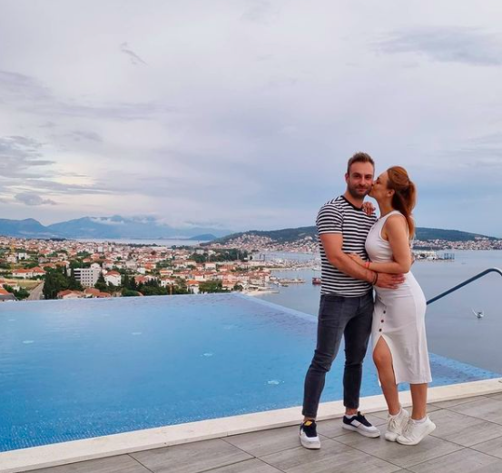 Domaći pjevač nakon razvoda progovorio o vezi s Antonijom Šolom: 'Povezala nas je pjesma'