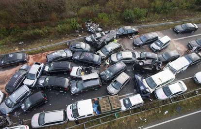 Sudarila su se 52 automobila, magla je bila kobna za Nijemce