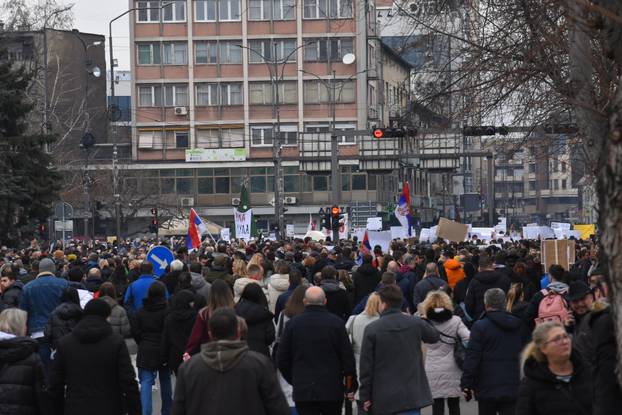 Masovni prosvjedi u Nišu 