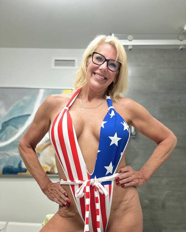 FOTO Policajka (61) dala otkaz i postala hit na internetu: Mnogi bi voljeli da ih 'privede'...