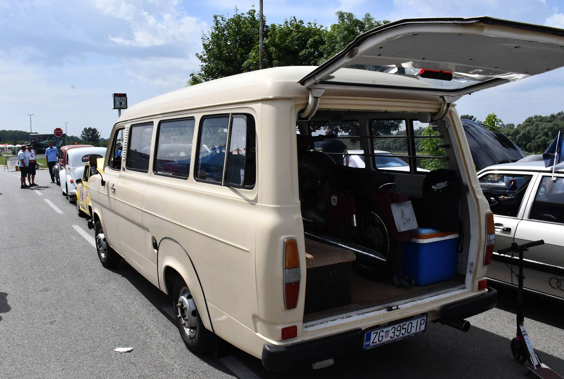 Šesti Međunarodni oldtimer susret u Slavonskom Brodu