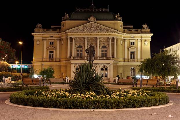 Rijeka: U HNK premijerno odigrana predstava Tramvaj zvan žudnja