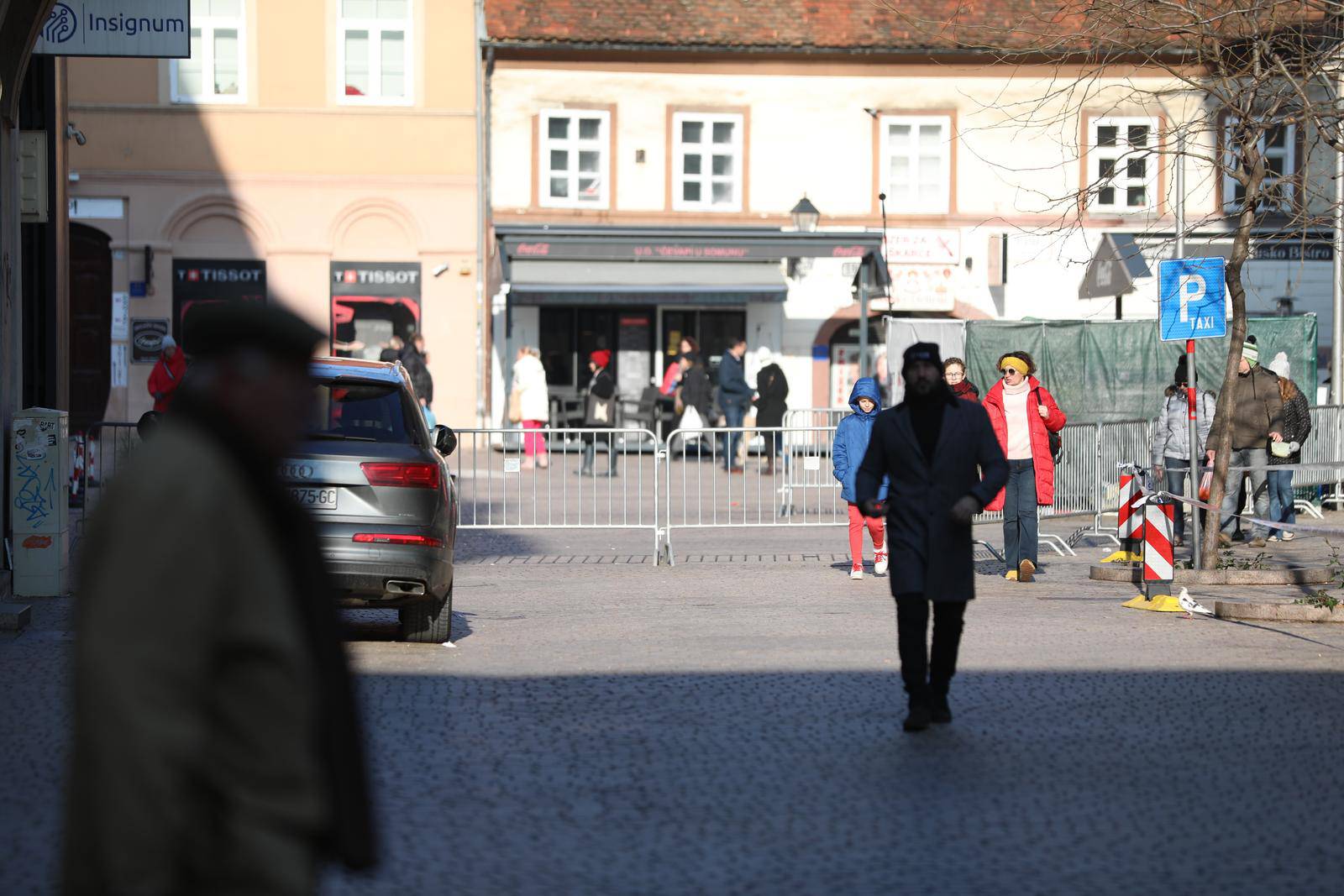 Zagreb: Ograde i zaštitari već su na mjestu za doček Vatrenih u Jurišićevoj