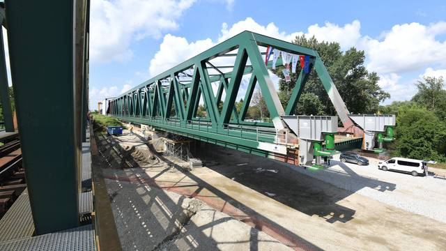 Gradilište novog željezničkog mosta koji će spojiti dvije obale Drave kod Botova
