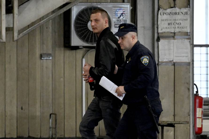 Zagreb: Privođenje uhićenih zbog sumnje u počinjenje koruptivnih i gospodarskih kaznenih djela