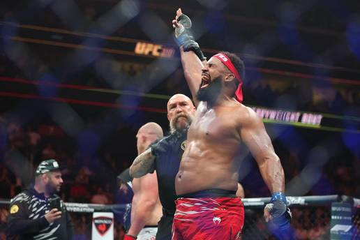 Delija nije siguran je li pogodio protivnika u oko: Evo kako Acosta izgleda dva dana kasnije