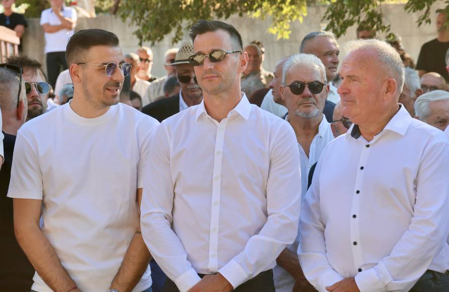 Zmijavci: Posljednji ispraćaj Ivana Gudelja