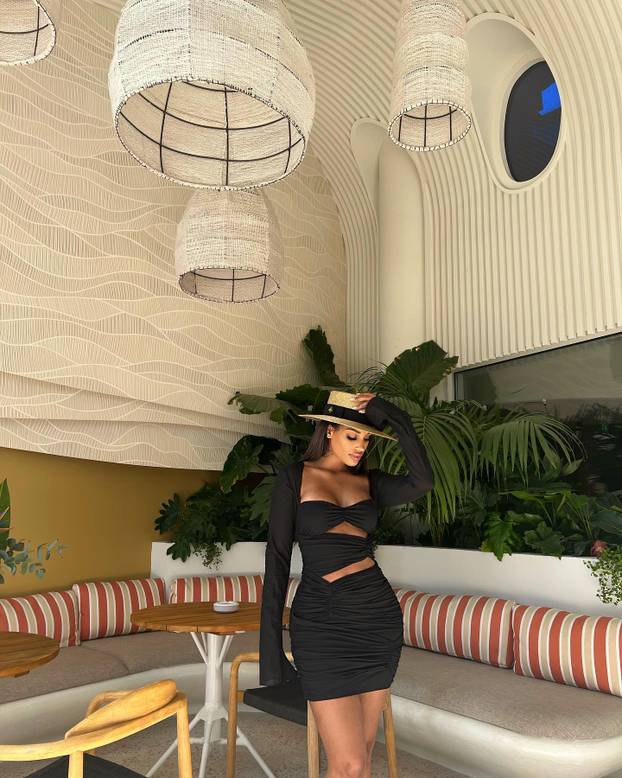 FOTO Bujna Belgijka ostavila je 'zločestog dečka' nogometa pa poručila: 'Možemo biti prijatelji'