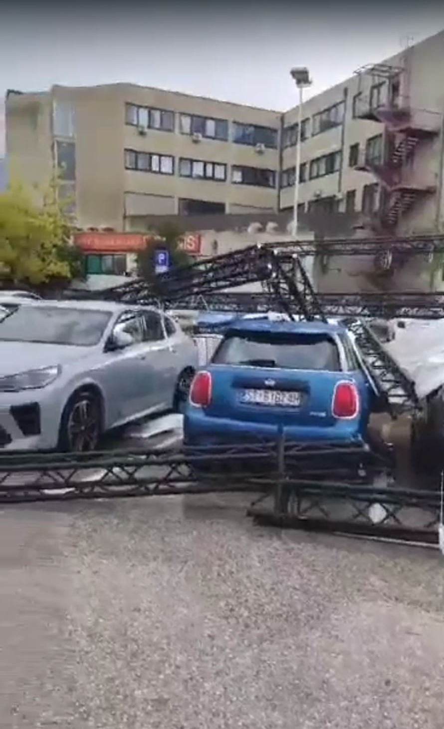 FOTO UŽASA Oluja  je poharala Split: 'Ovo je kao armagedon!'