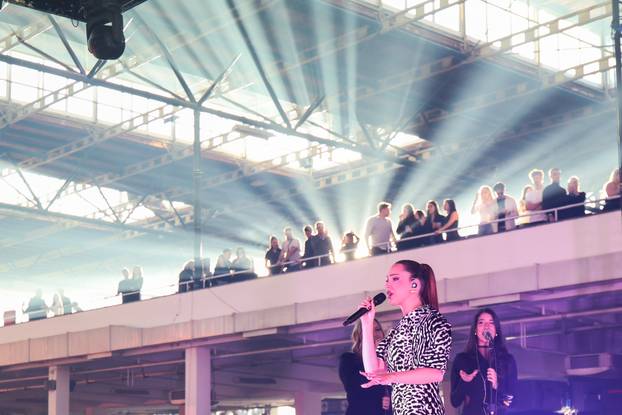 Zagreb: Popodnevni doček uz Aleksandru Prijović