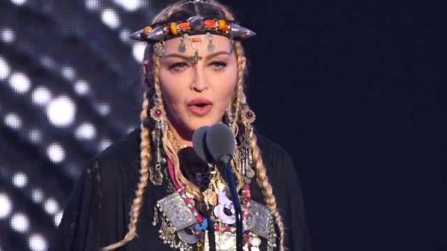 Madonna razbjesnila pratitelje. Pozirala kao Gospa i rekreirala scene Posljednje večere: Užas!