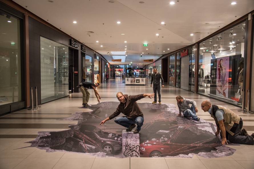 Dani iluzija u osječkom trgovačkom centru Portanova