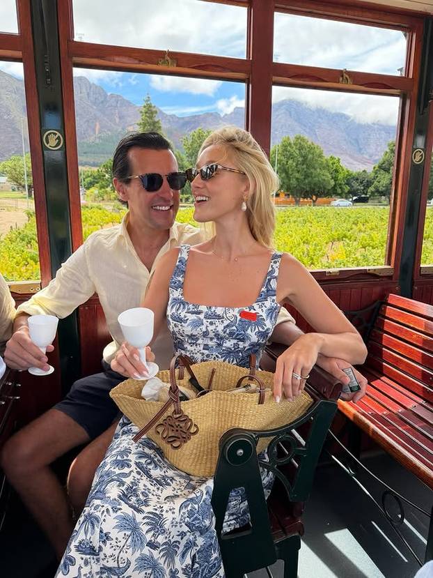 FOTO Zavirite u luksuzni život britanske 'RichTok' influencerice