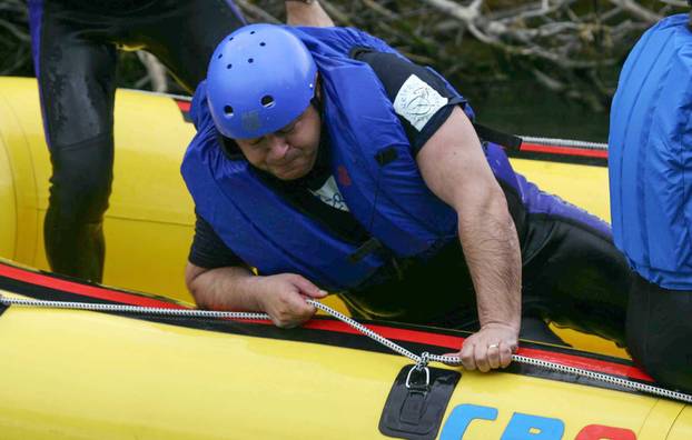 ARHIVA - Ministri sudjelovali na prvoj rafting regati "Zrmanja 2006"