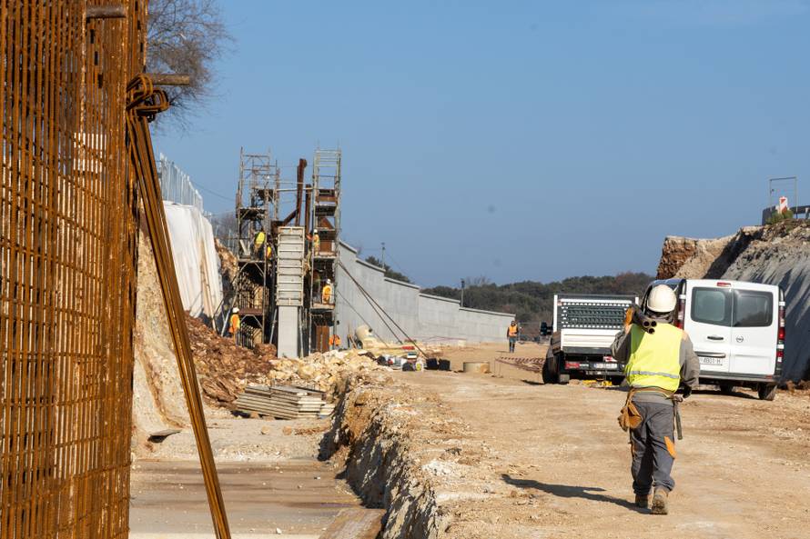 Pula: Ministar Butković obišao je gradilište cesta DC66 i DC75 na dionici Veli vrh-Pula