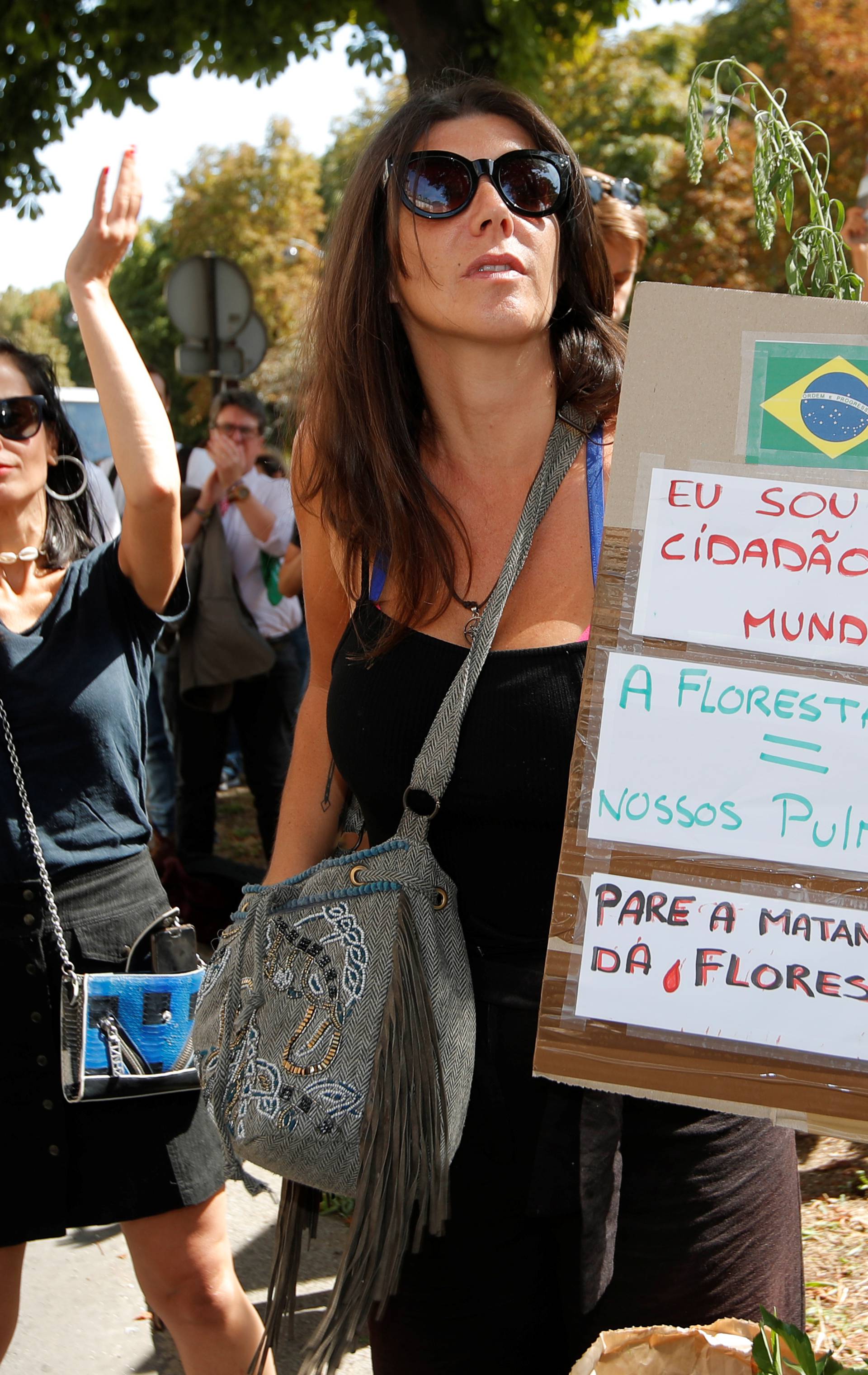 Prosvjedi u Brazilu: 'Gori nam Amazonija, a što vi radite?'