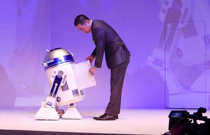 Droid kojeg ste tražili: R2-D2 dostavit će vam ohlađeno piće