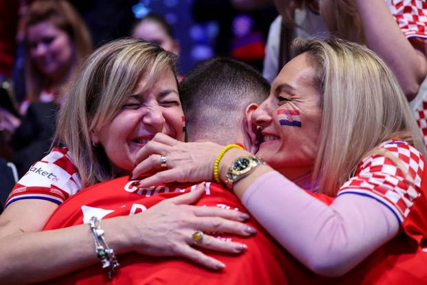 Hrvatski rukometaši slave s obiteljima osvajanje srebra 