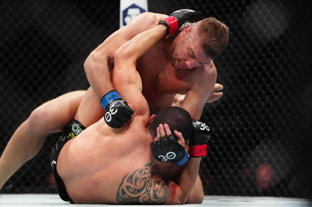 MMA: UFC 290 - Whittaker vs Du Plessis