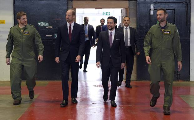 Princ William i jordanski prijestolonasljednik Hussein posjetili bazu RAF-a u Oxfordshireu