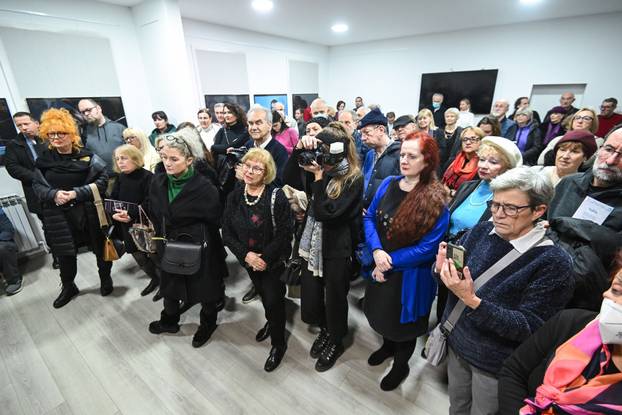 Zagreb: Otvorenje izložbe 'One su ovdje', Dimitrija Popovića i Marka Vrdoljaka.