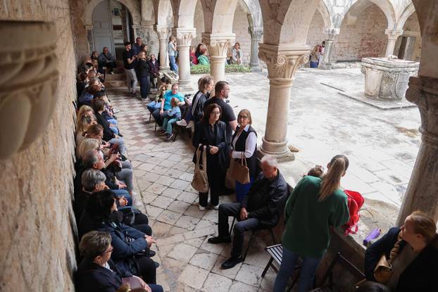 Trogir: Jedinstveni blagdan Suhi Petak u svetištu sv. Križ na Čiovu