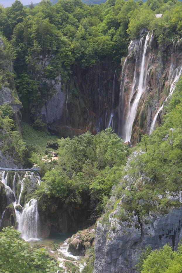 Turisti na Plitvicama