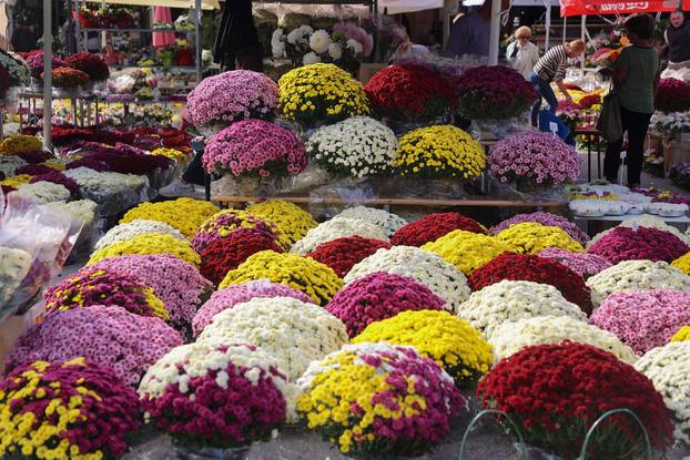 Split: Blagdan Svih svetih i Dušni dan na Lovrincu