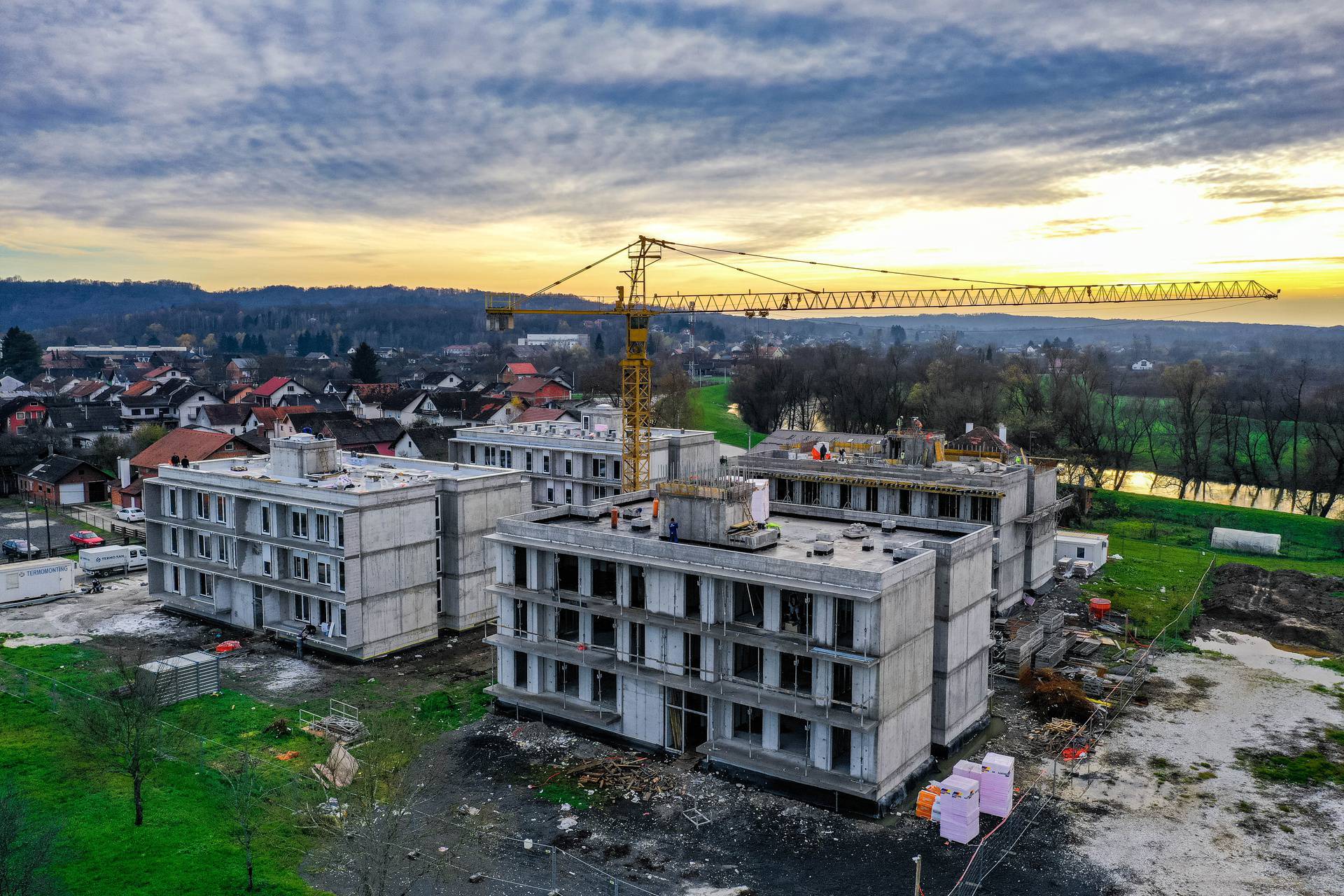 Sredinom iduće godine niknut će nove višestambene zgrade za 300 obitelji Banovine