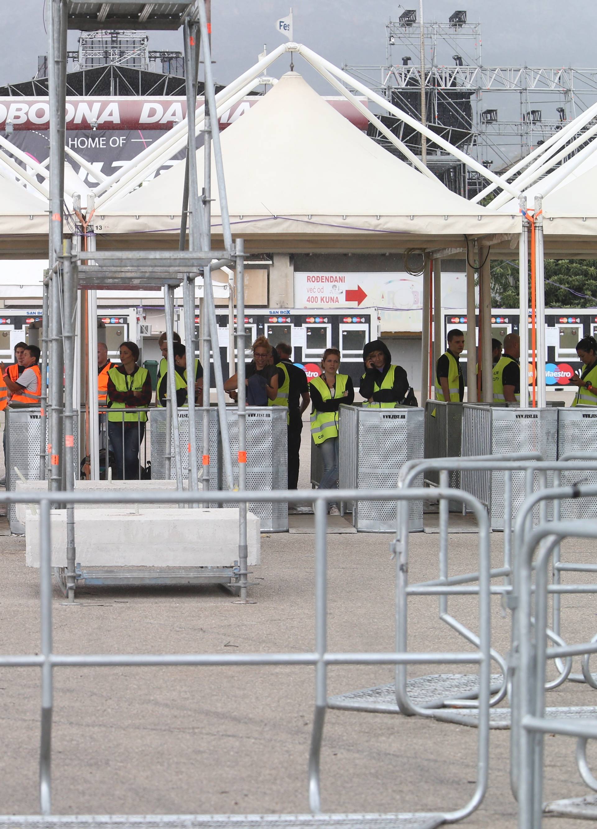 Ipak ništa od Ultre: Nevrijeme je uništilo prvi dan festivala