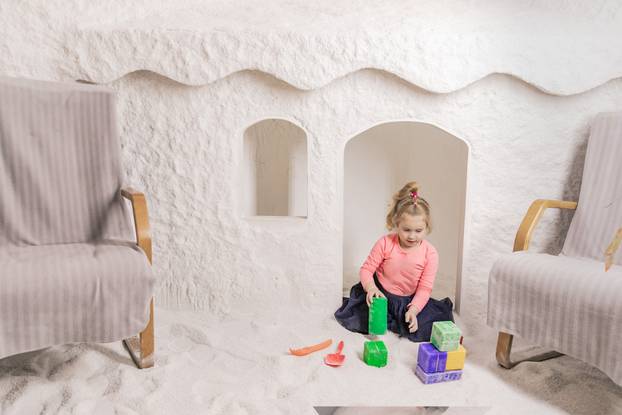 Little,Girl,Playing,Game,With,Colored,Toys,For,Sandbox,At