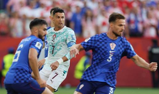 FOTO Cristiano Ronaldo nakon SP-a ima novi imid&zcaron;! Pogledajte kakav &cacute;e u lov na 1000 golova