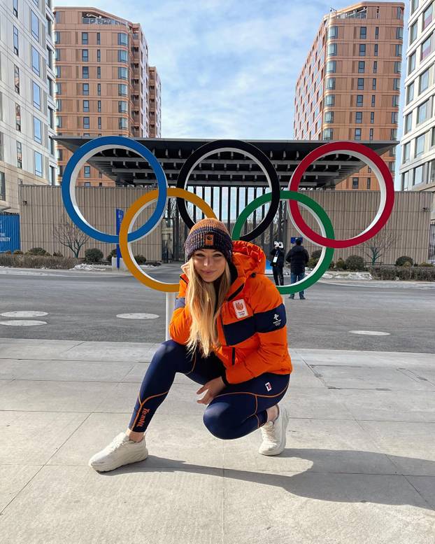 Zaručnika brine kad pozira bez gaćica. Najljepša sportašica na svijetu sad ima i novi problem