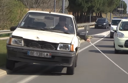 Lud k'o šlapa: Remi Gaillard je glumio slijepca na - autocesti