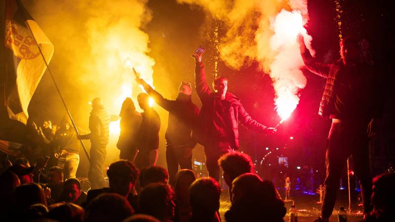 UŽIVO Planirali su krvavi udar u Beogradu nakon izbora. Oko 200 batinaša je bilo spremno...