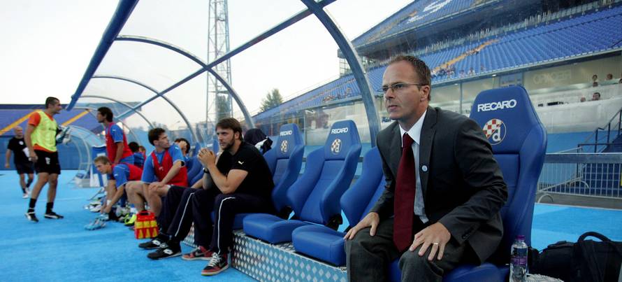 Tot ne putuje s igračima nazad, igrači nakon utakmice jeli pizzu