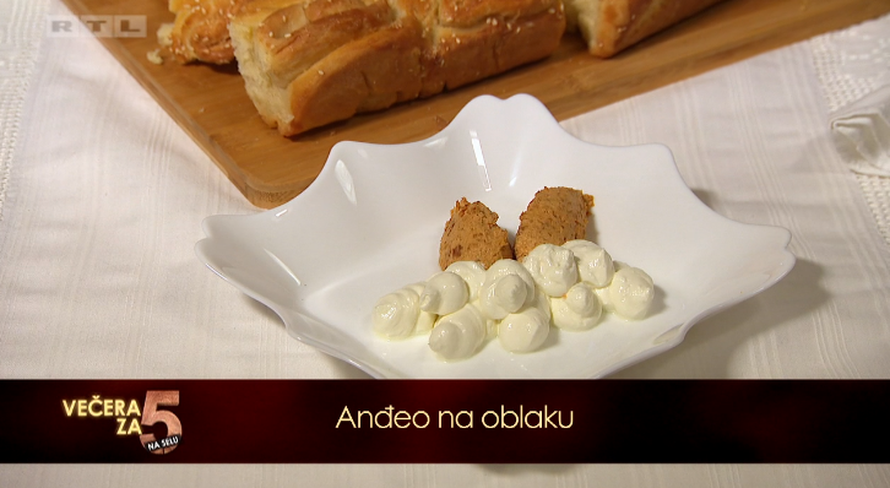 Nezaboravna večera: Svećenik poslužio 'Nebeski jelovnik'