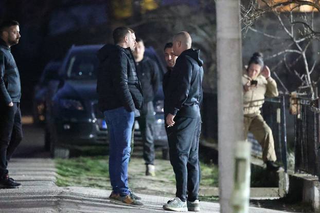 Prijatelji i kolege pružaju podršku Darku Laziću i njegovoj obitelji nakon smrti njegovog brata, Dragana