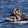 FOTO Luka Modrić i Vanja kao dečko i cura: 2009. su uživali na plaži pa se vozili na jet-skiju