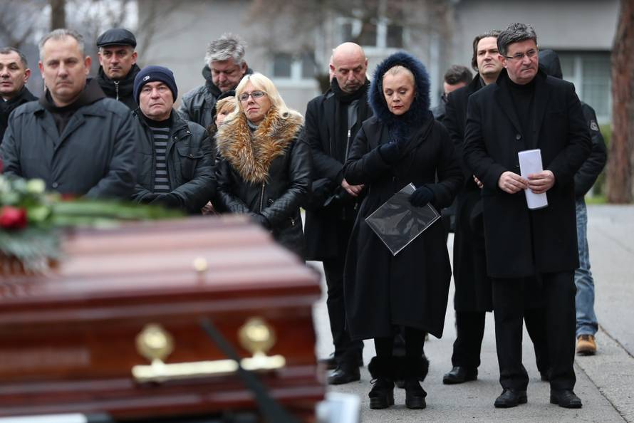 Oproštaj od oca uz tamburaše: Marko je jedva susprezao suze