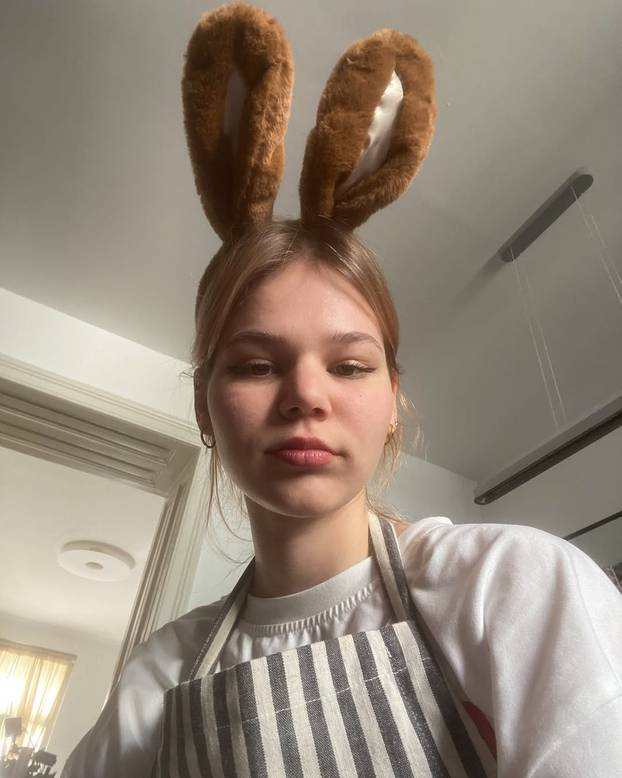 Tko su zvijezde nove hit serije 'Sram': Sjajno glume tinejdžere, neki imaju i preko 30 godina