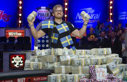 Bilo mu dosadno pa je počeo igrati poker: Osvojio 10 mil. $