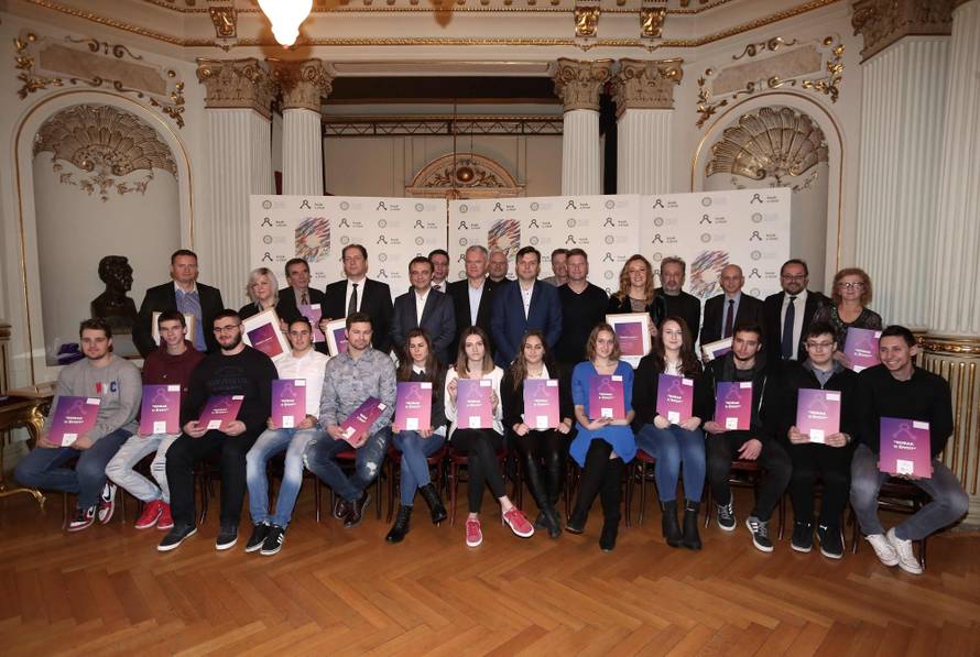 Dodijeljene stipendije akcije "Korak u život"