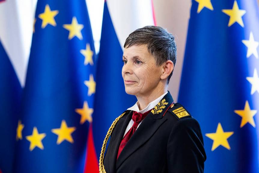Alenka Ermenc prva je žena na čelu vojske u Sloveniji, ali i šire