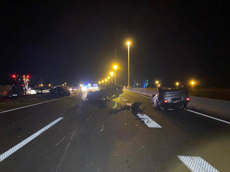 Snimka: Nova nesreća na A3! Ograda probila kabinu vozača
