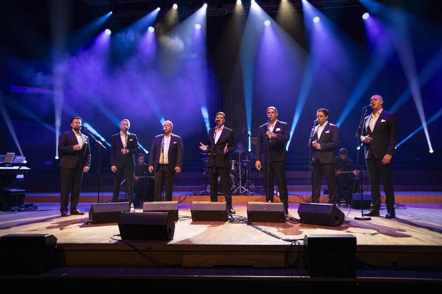 FOTO Duško Ćurlić je nastupio s Rišpetom:  'Iznimna je čast...'