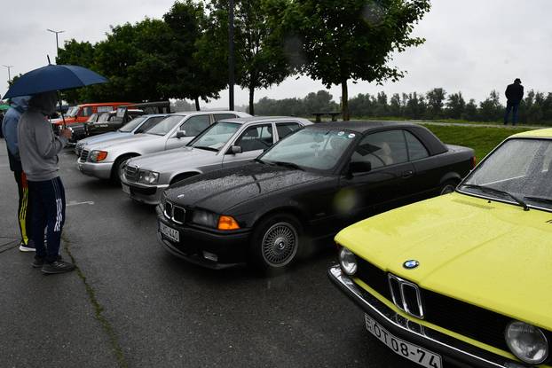 Međunarodni oldtimer susret u Slavonskom Brodu